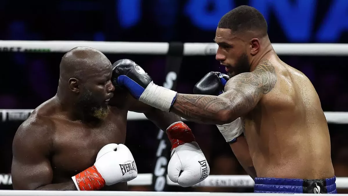 Carlos Takam face à Tony Yoka. 