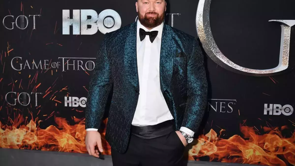 La Montagne : l'incroyable transformation physique de Hafthor Björnsson avant son combat contre Eddie Hall 