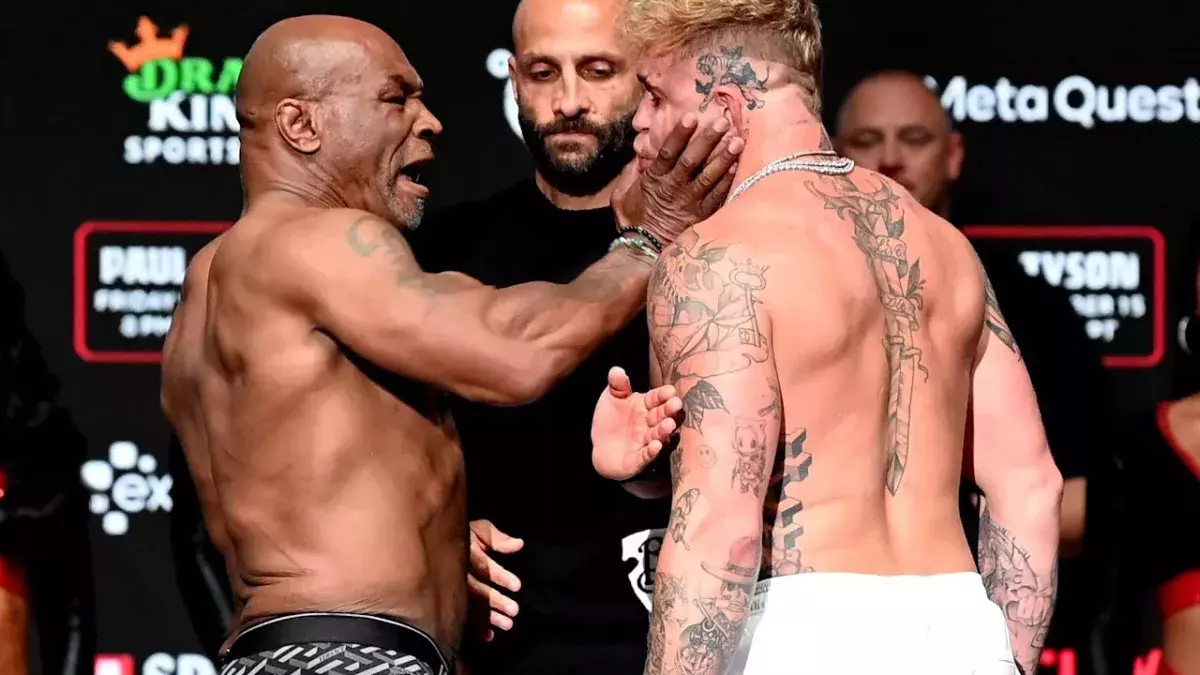 Mike Tyson gifle Jake Paul avant leur combat prévu ce vendredi 15 novembre au Texas.