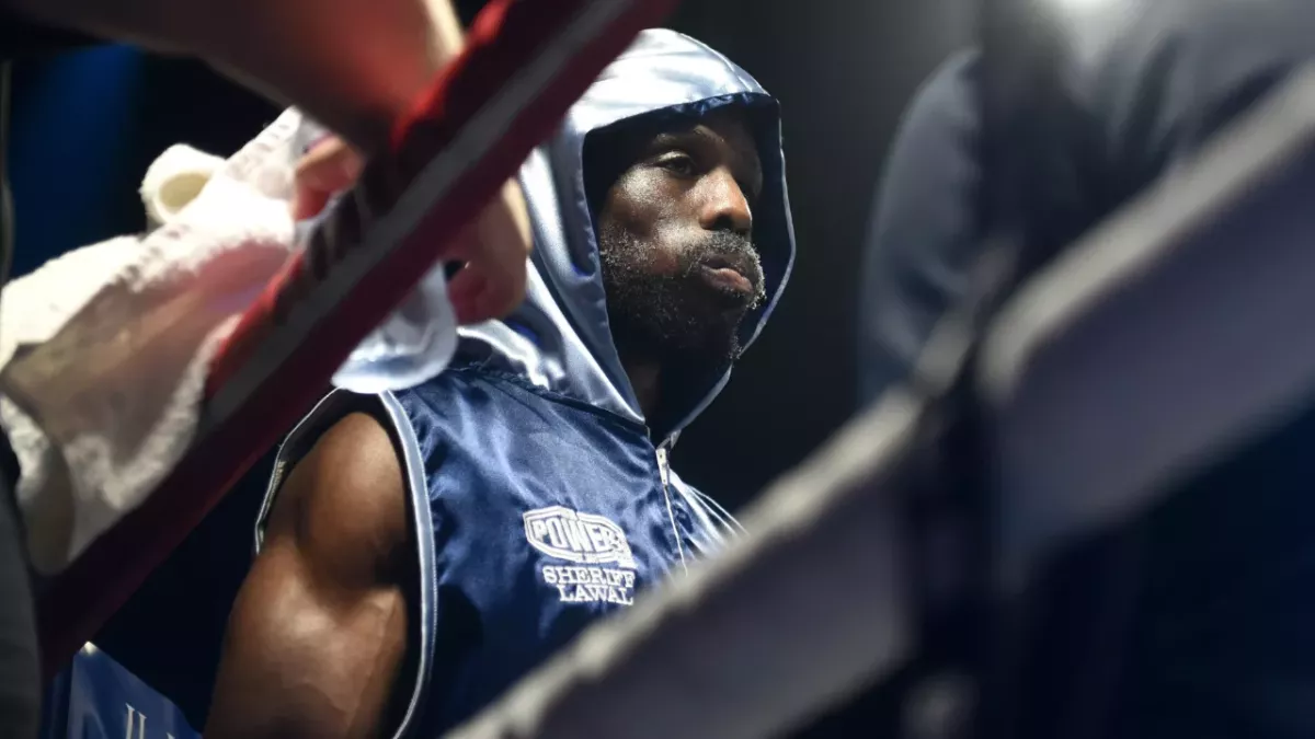 Sherif Lawal dans le ring