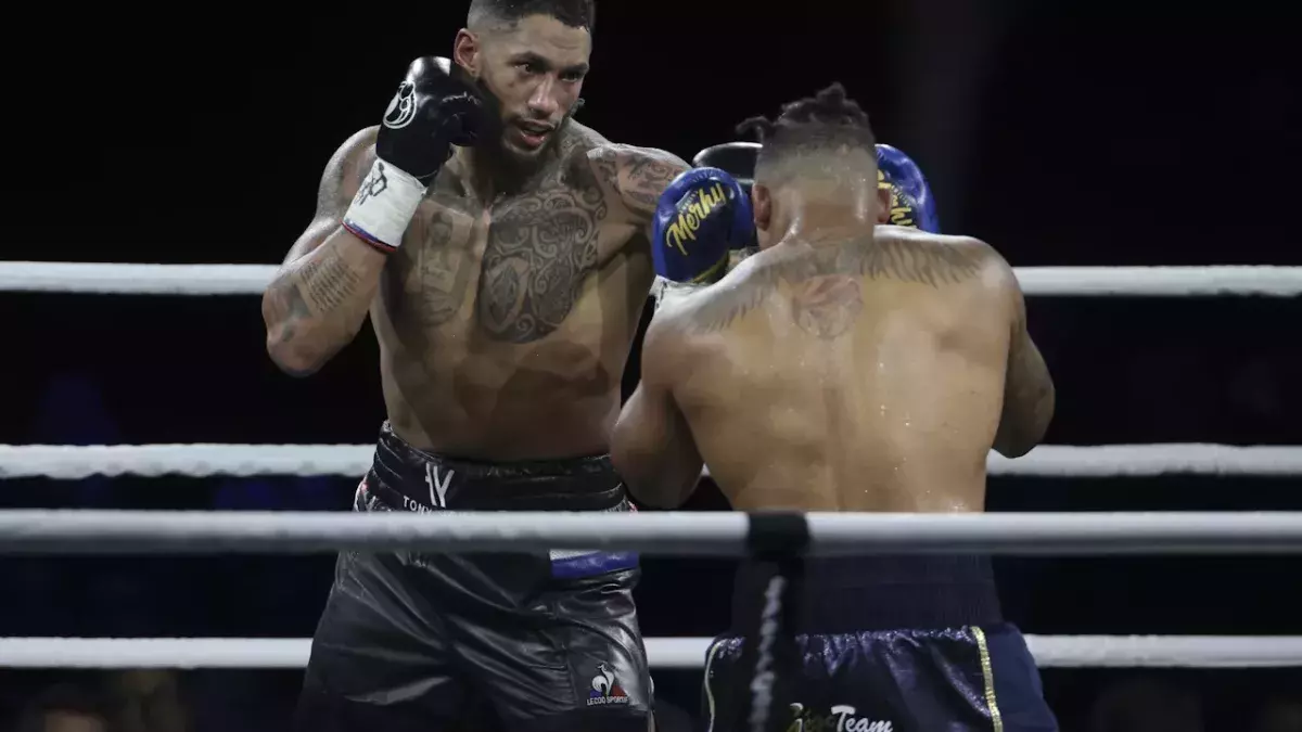 Tony Yoka lors de sa défaite face à Ryad Merhy, le 9 décembre 2023.