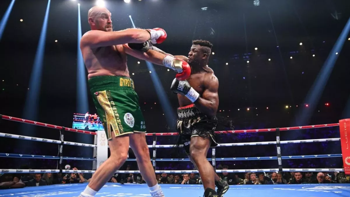 Tyson Fury et Francis Ngannou ont livré bataille sur 10 rounds ce samedi 28 octobre. 