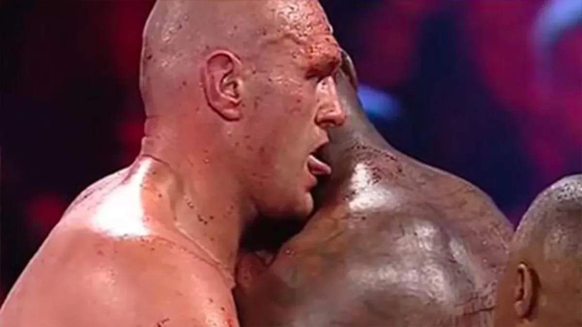 Tyson Fury lèche le sang de Deontay Wilder en plein combat