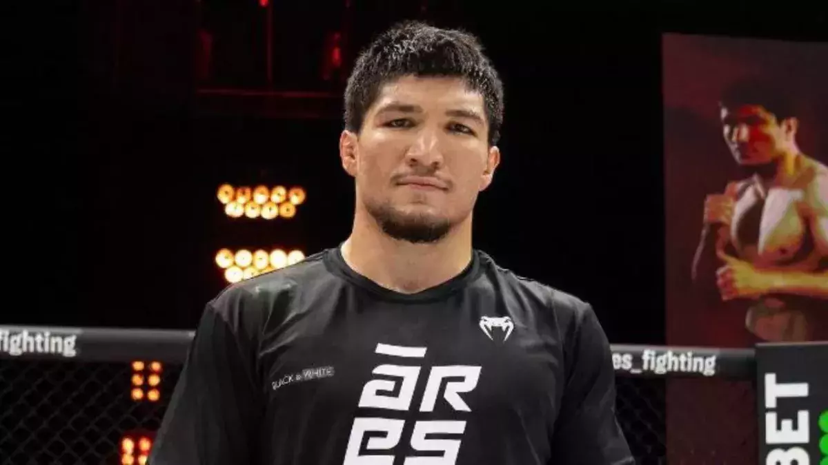 Baki s'est engagé avec le PFL pour cinq combats. 