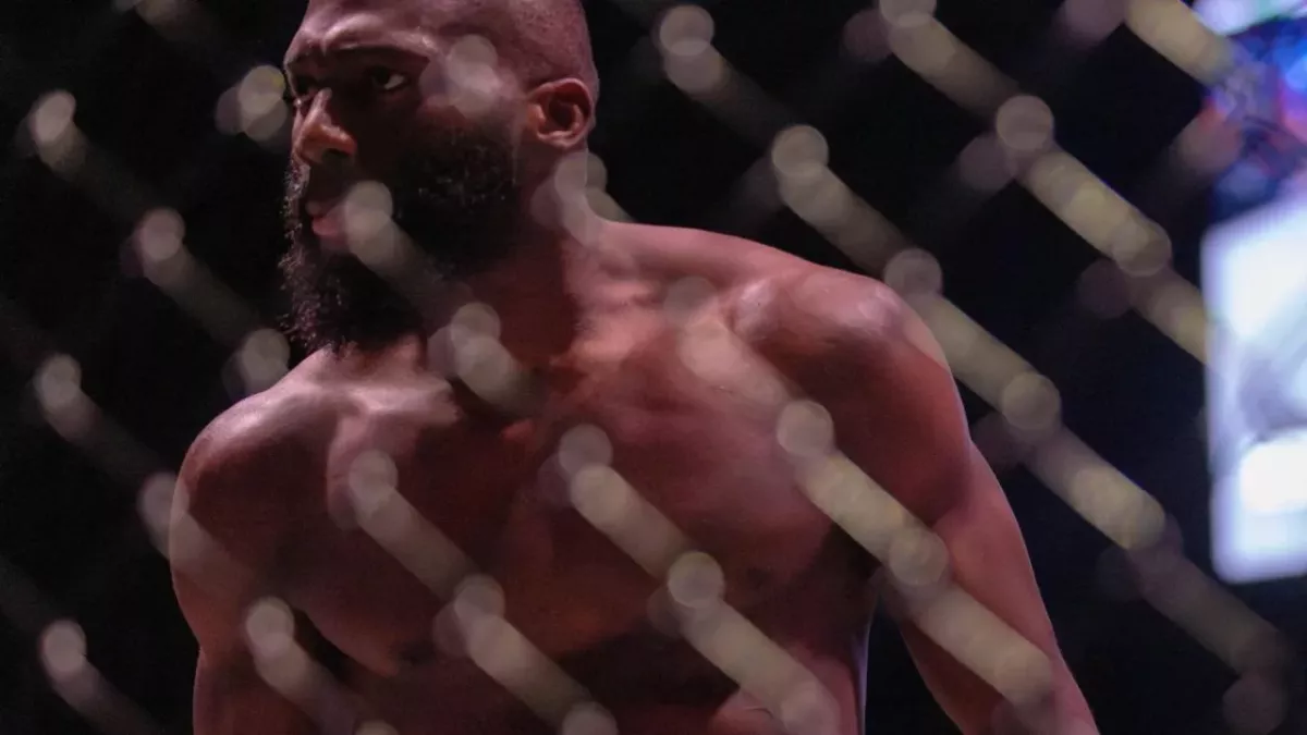 Cédric Doumbé dans la cage du PFL