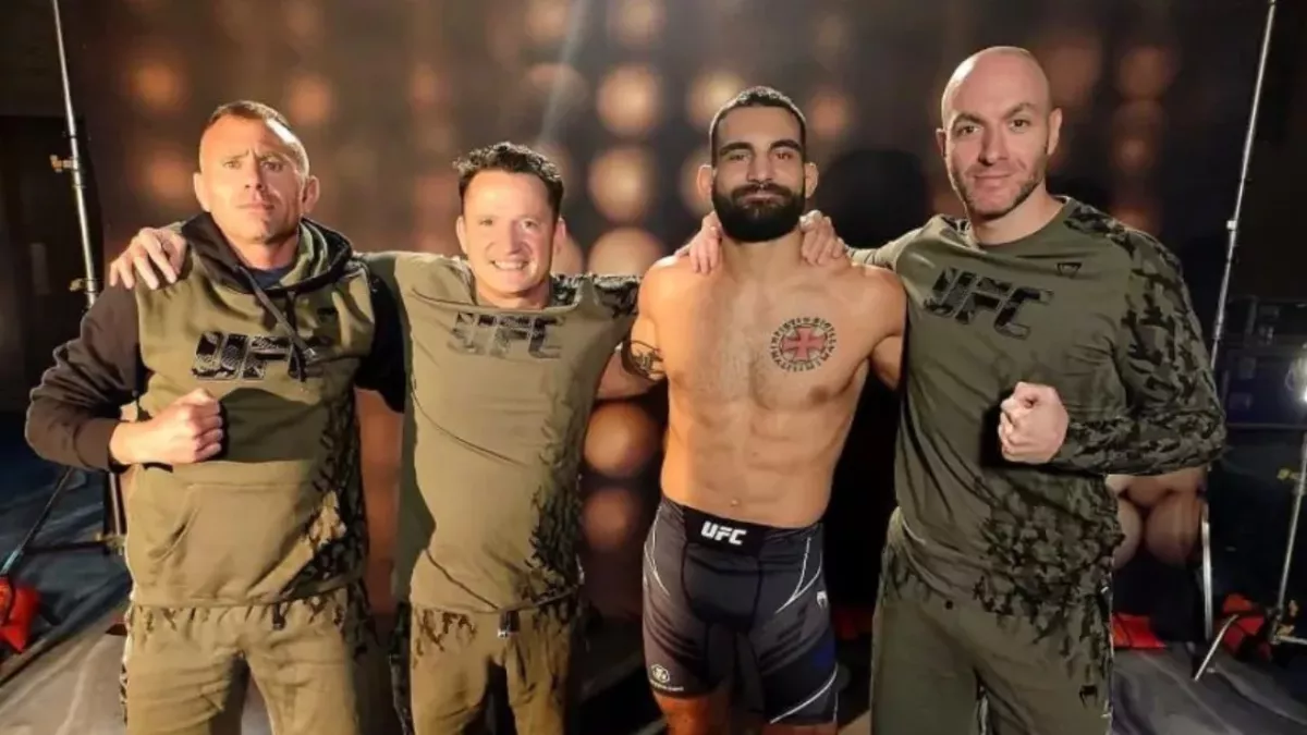 Guillaume Peltier, à droite, à coté de Benoit Saint-Denis à l'UFC