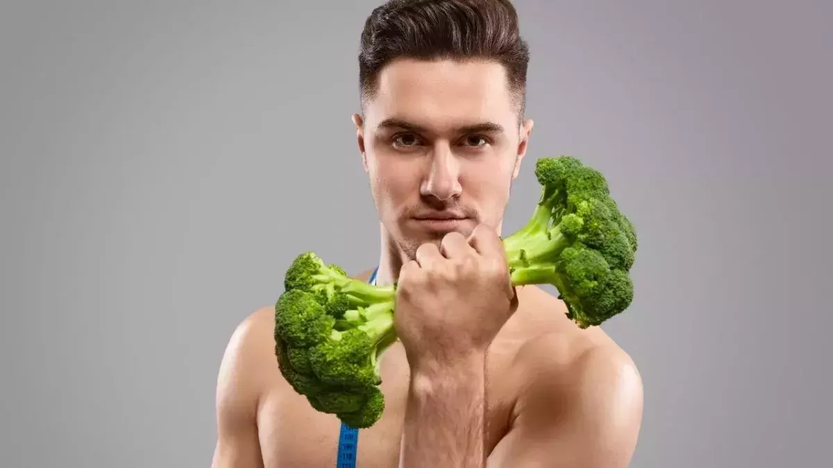 Un bodybuilder vegan dévoile sa transformation physique après 4 ans de régime à base de végétaux 