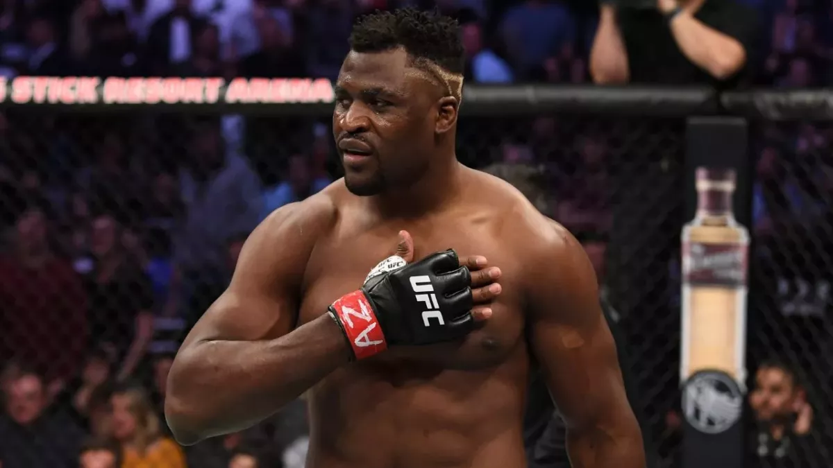 Francis Ngannou se plaint régulièrement de ses rémunérations à l'UFC. 