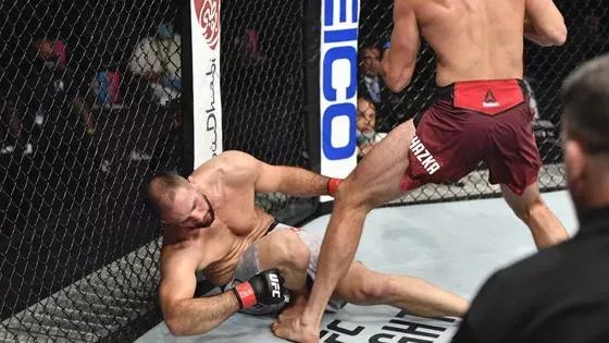 Quand un petit nouveau à l'UFC infligeait un énorme KO à Volkan Oezdemir