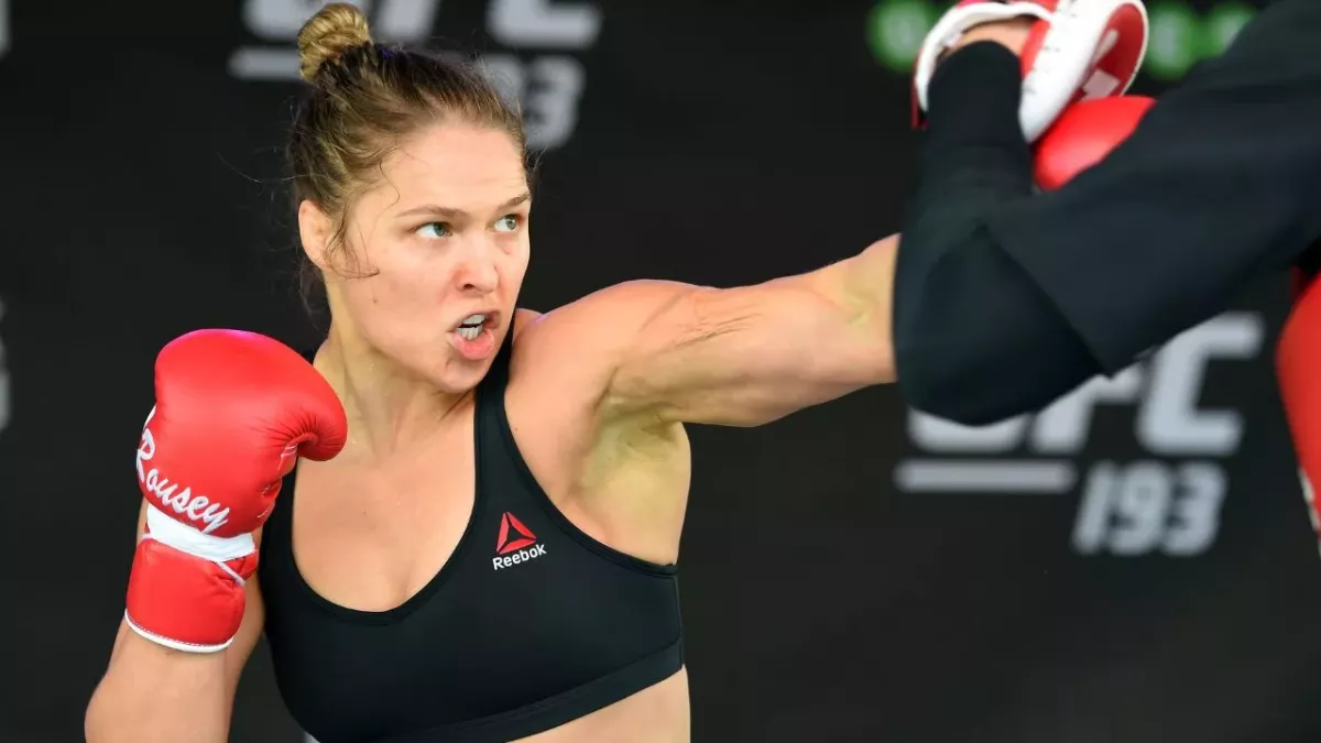 Ronda Rousey à l'entrainement à l'époque où elle combattait à l'UFC. 