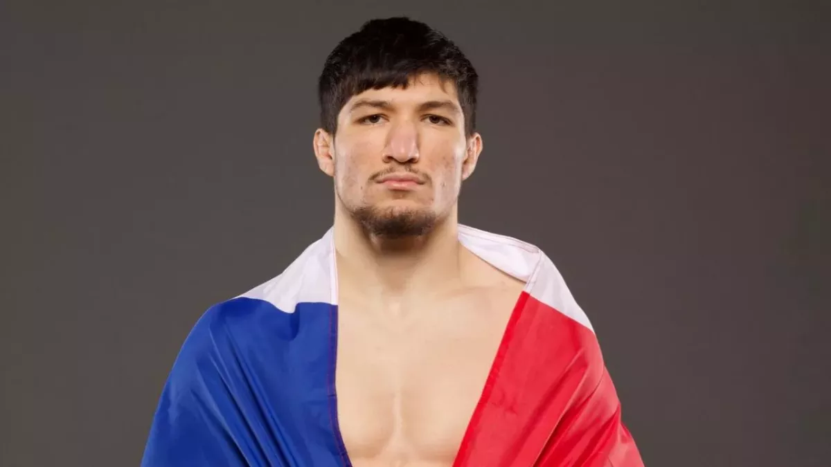 Baki pourrait déjà s'envoler vers l'UFC après son combat au PFL contre Cédric Doumbé. 