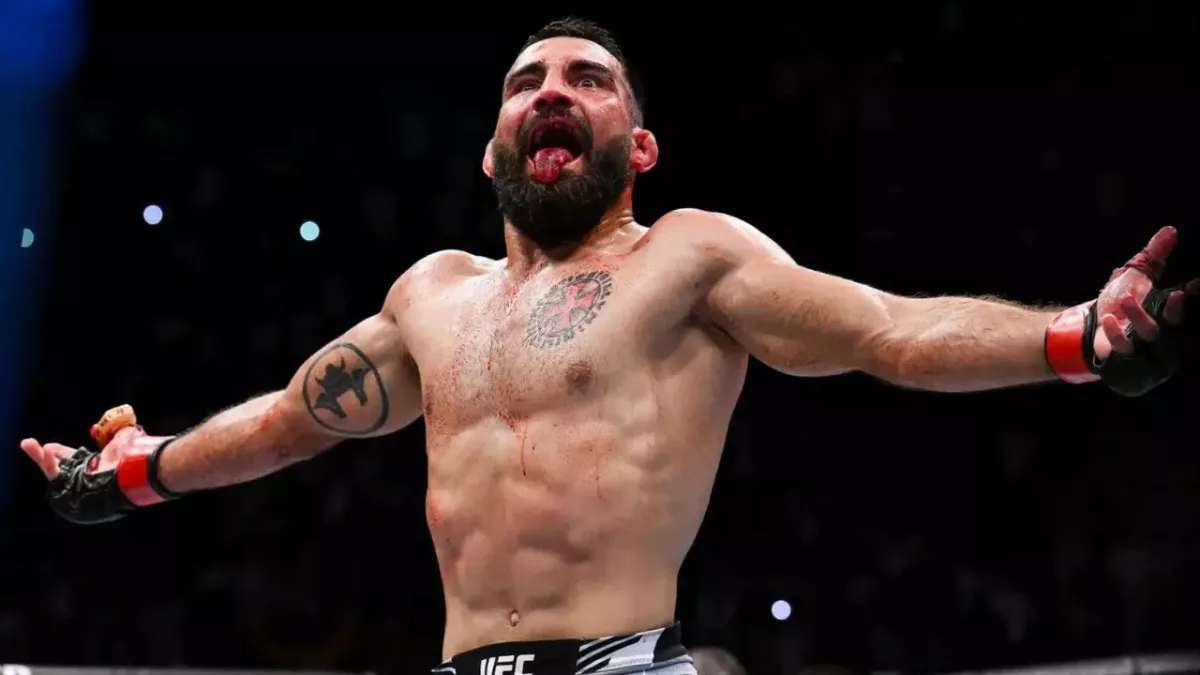 Benoit Saint-Denis dans la cage de l'UFC
