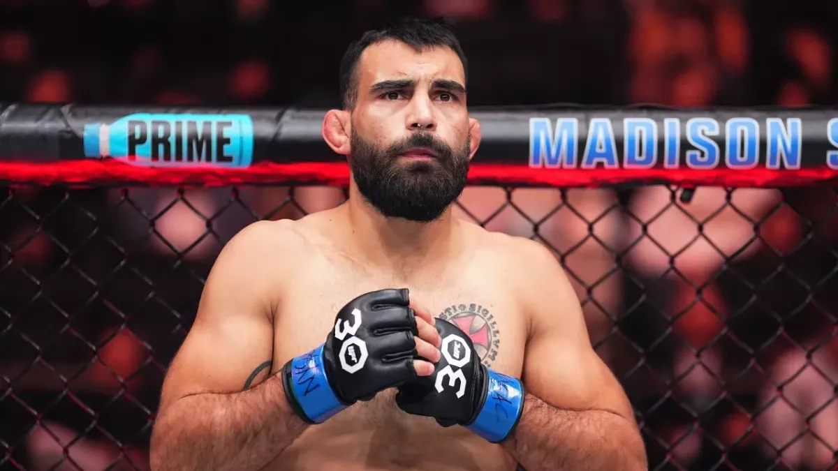 Benoit Saint-Denis dans l'octogone avant d'affronter Frevola à l'UFC 295. 