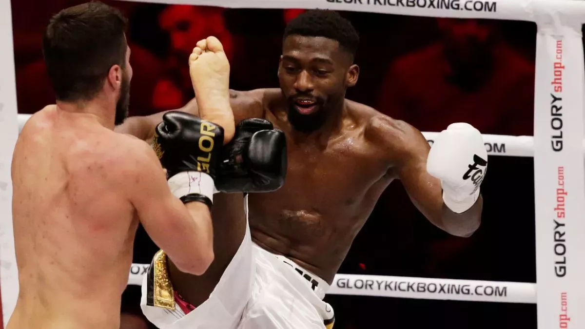 Cédric Doumbé ne fait pas l'unanimité en MMA. 