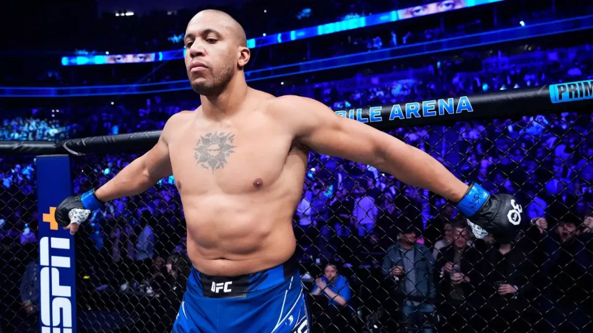 Ciryl Gane devrait revenir à l'UFC en mars 2024 selon Fernand Lopez. 