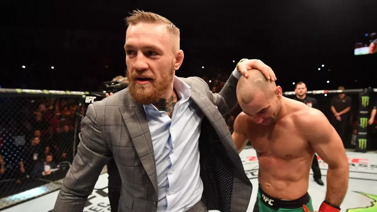 Conor McGregor et Artem Lobov à l'UFC en 2016. 