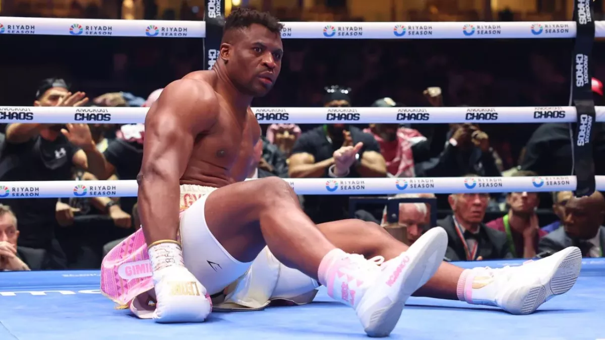 Francis Ngannou mis KO par Anthony Joshua