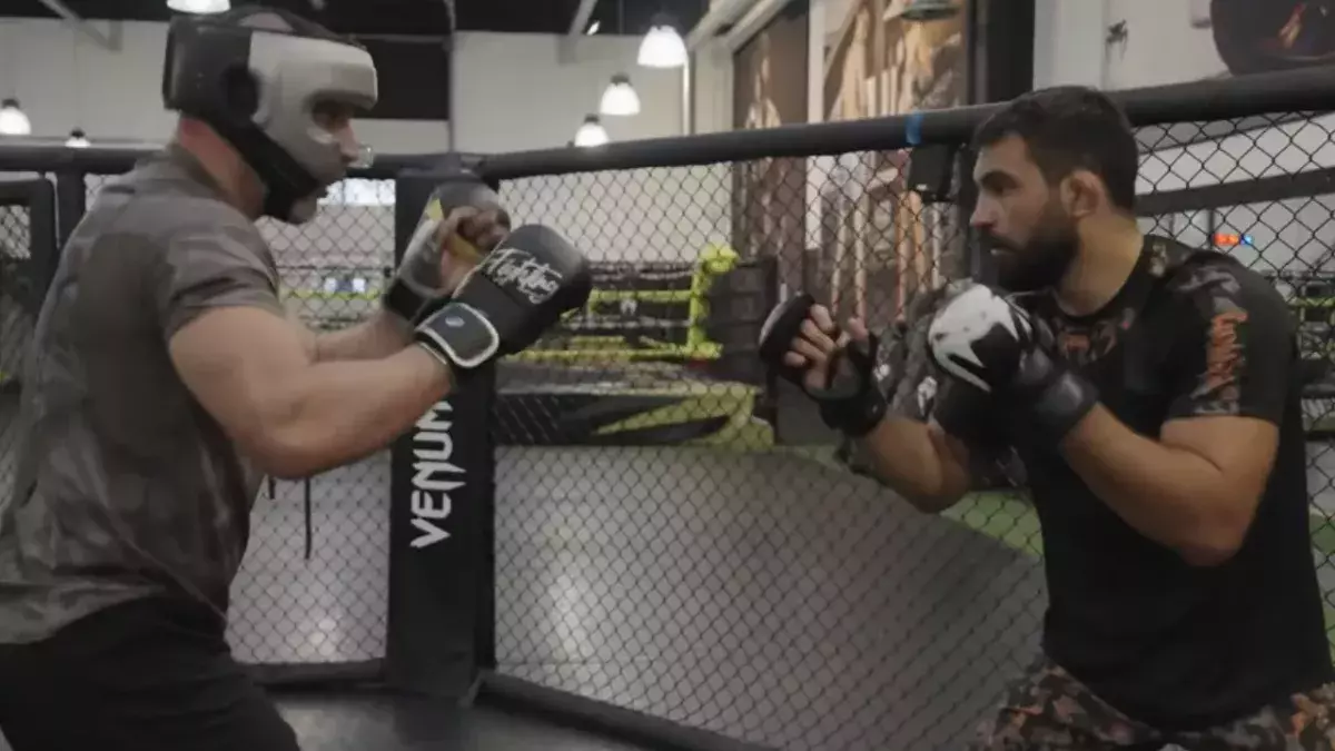 GregMMA vs Benoit Saint-Denis