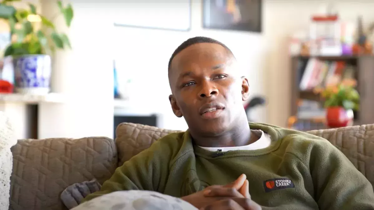 Israel Adesanya évoque la suite de sa carrière à l'UFC