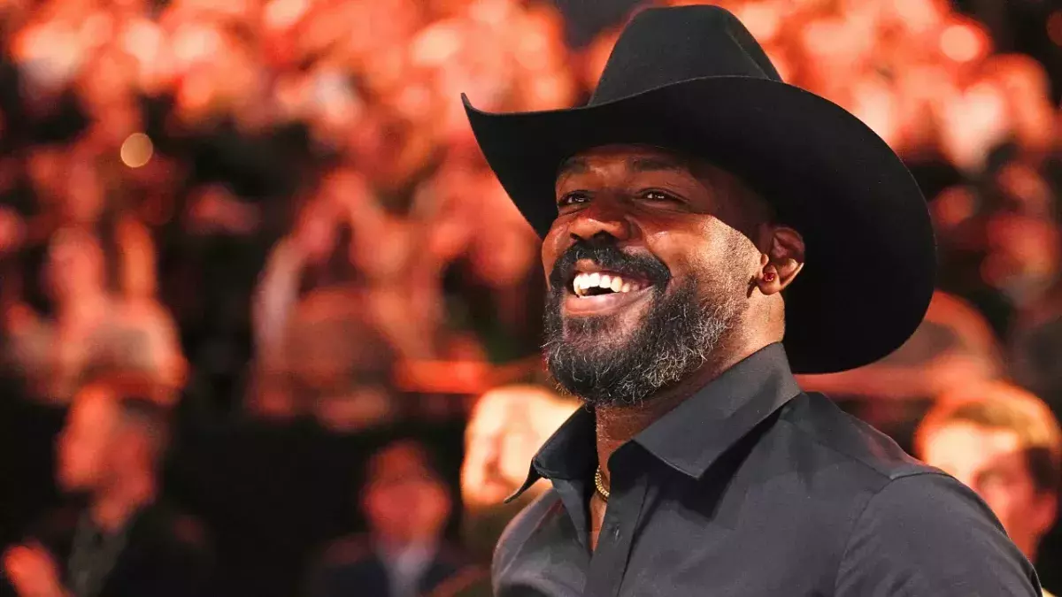 Jones Jones lors de l'UFC Noche à Las Vegas.