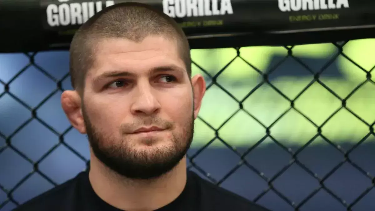 Khabib Nurmagomedov dans la cage. 