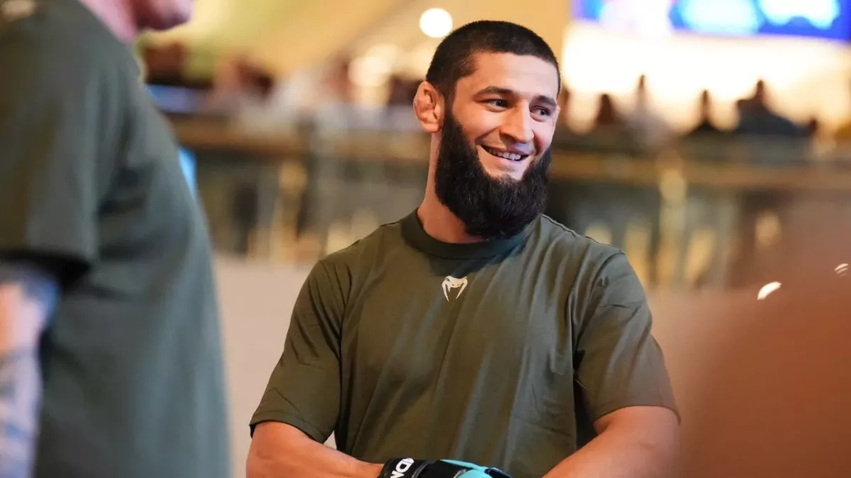 Khamzat Chimaev a tourné à l'entrainement avec Salahdine Parnasse et Baysangur Chamsoudinov avant l'UFC 294. 