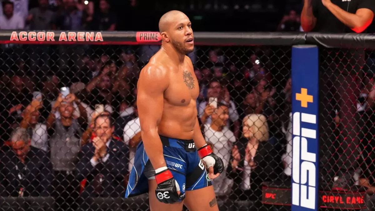 Le domicile de Ciryl Gane a été cambriolé lors de l'UFC Paris. 