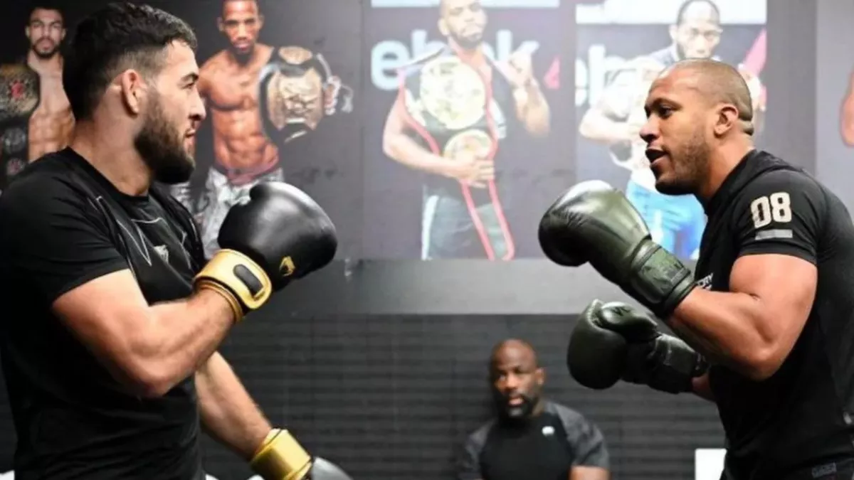 Nassourdine Imavov et Ciryl Gane s'entrainent ensemble au MMA Factory. 
