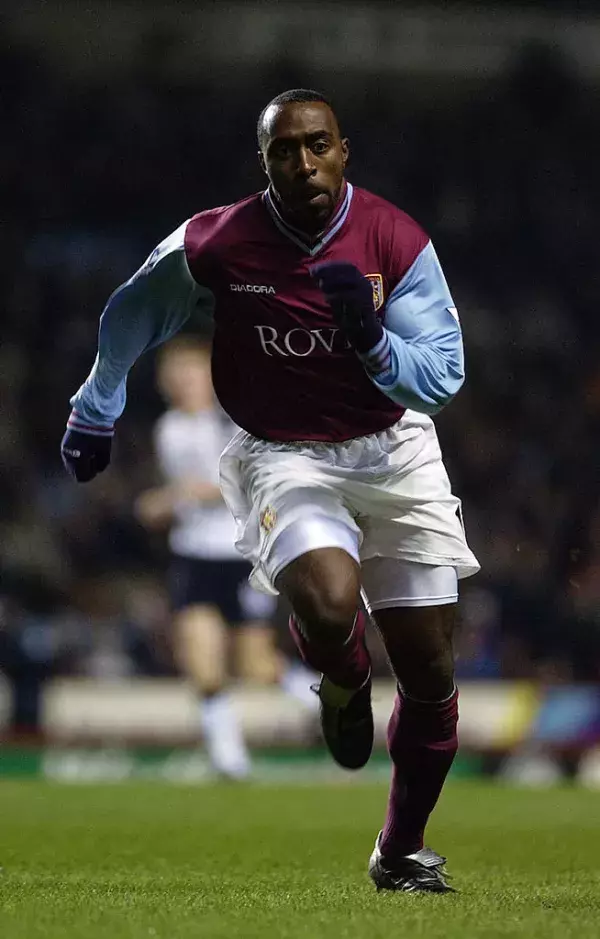 Darius Vassell à Aston Villa