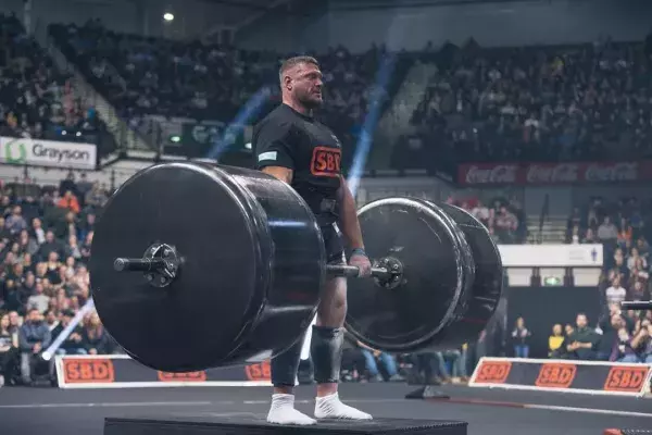 Terry Hollands - 1m99/154kg - Anglais