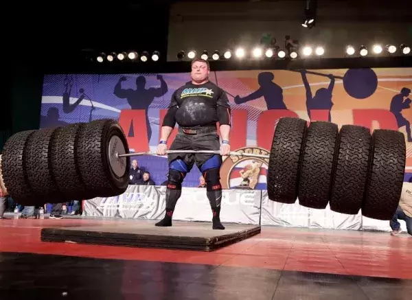 Žydrunas Savickas  - 1m91/175kg - Lituanien